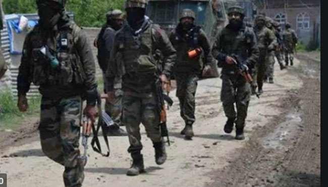 कश्मीर के कुलगाम में छिपे दो आतंकियों को भारतीय सेना ने किया ढेर, मोबाइल इंटरनेट सेवा बंद